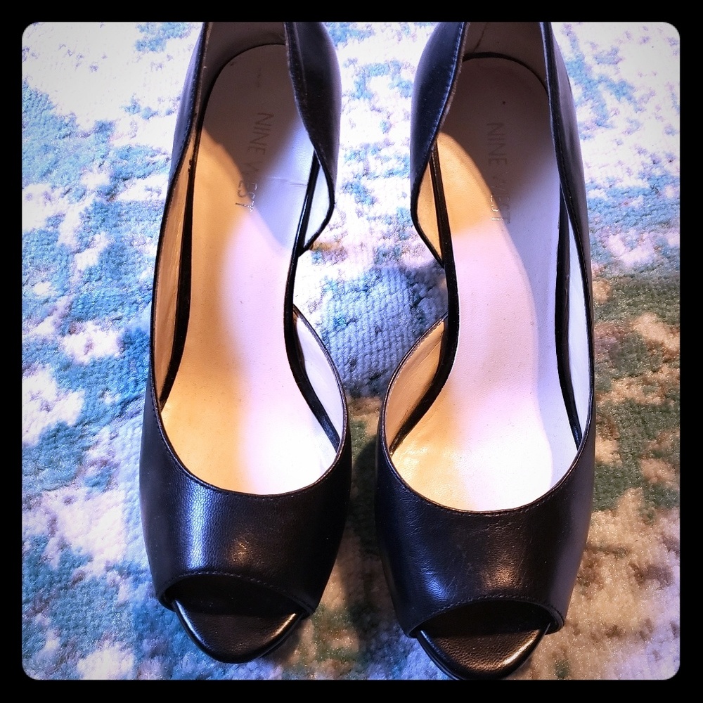 Nine West black leather 4" heels
